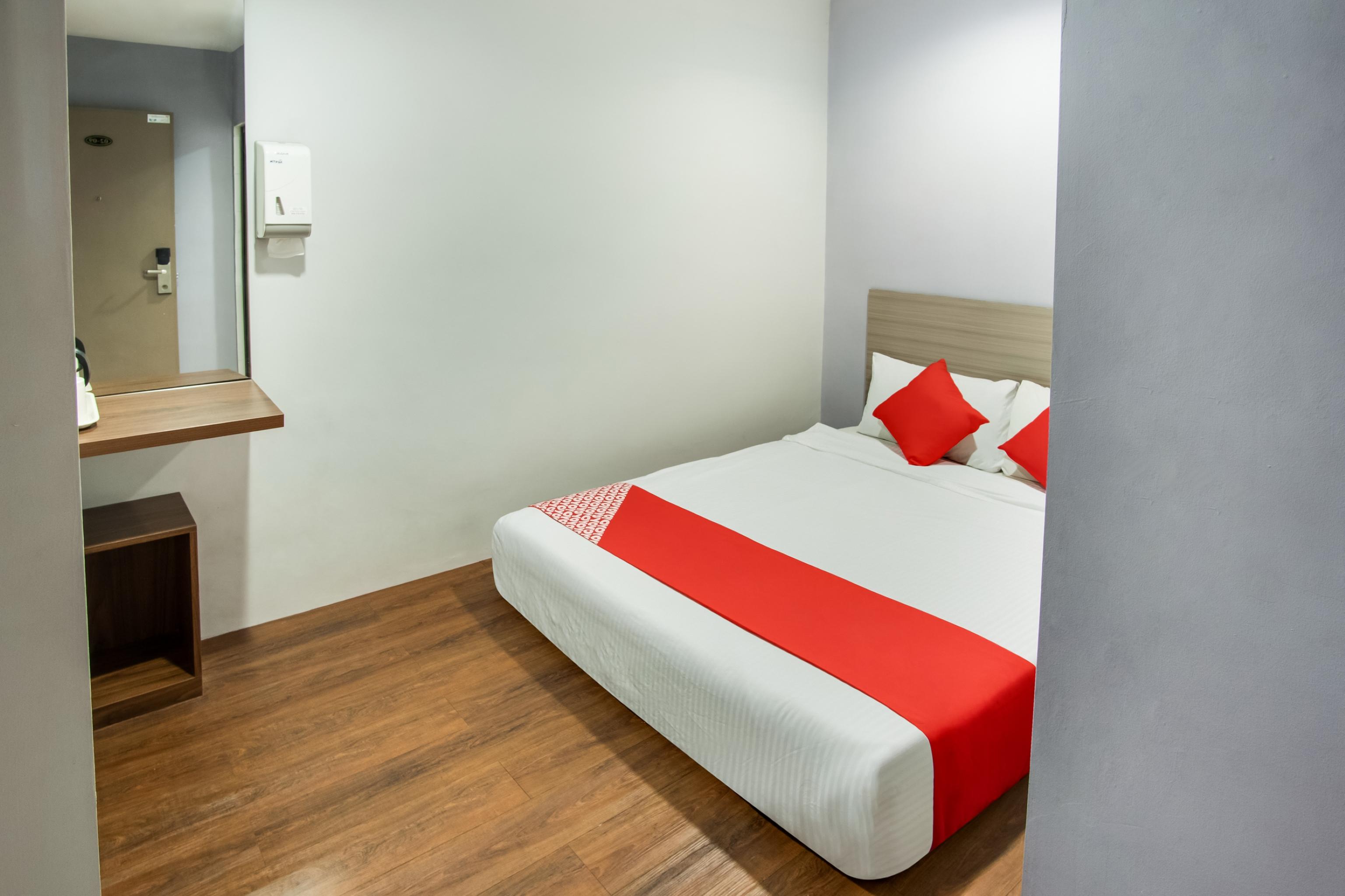 Oyo 89480 Dream House Hotel Skudai Esterno foto