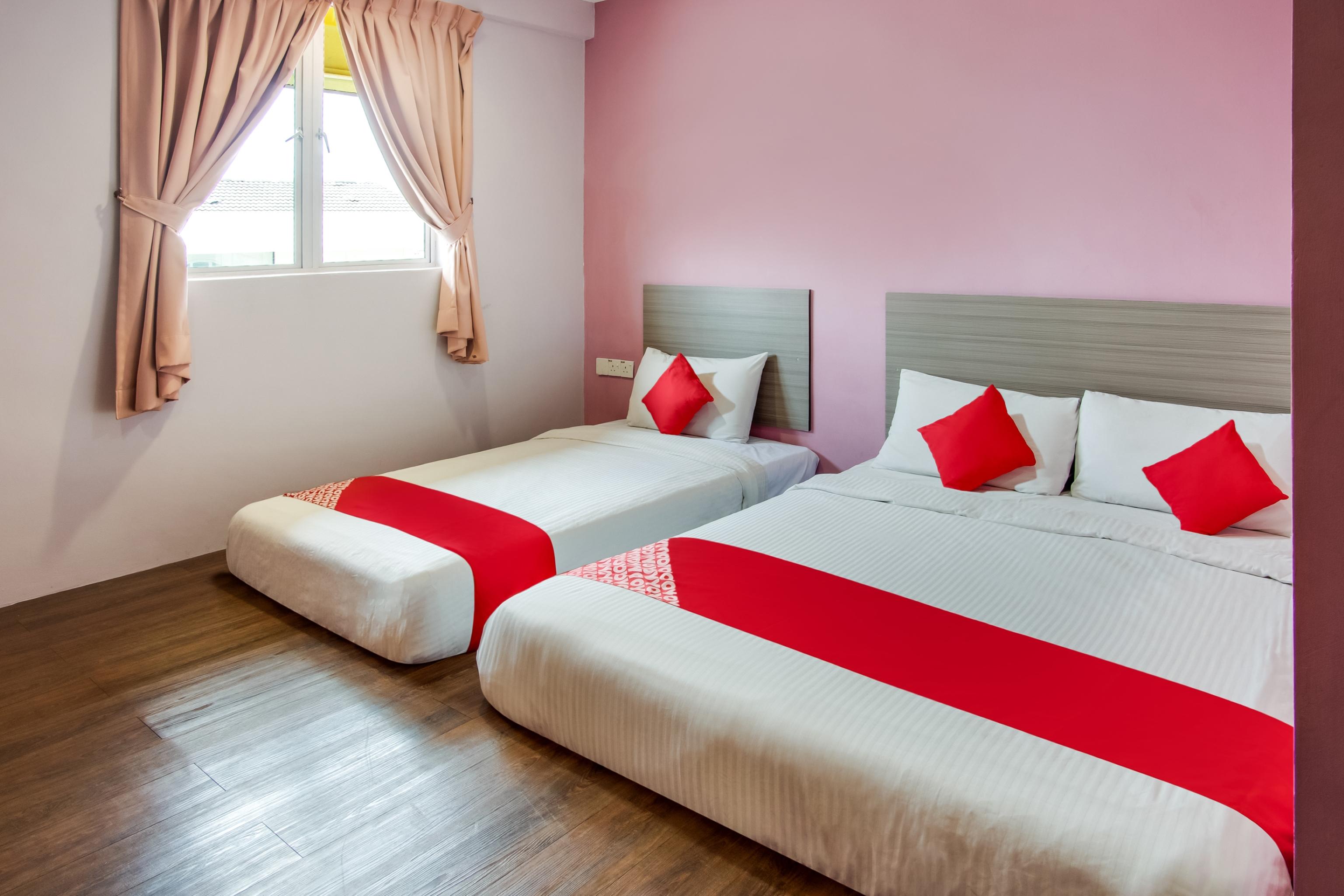 Oyo 89480 Dream House Hotel Skudai Esterno foto
