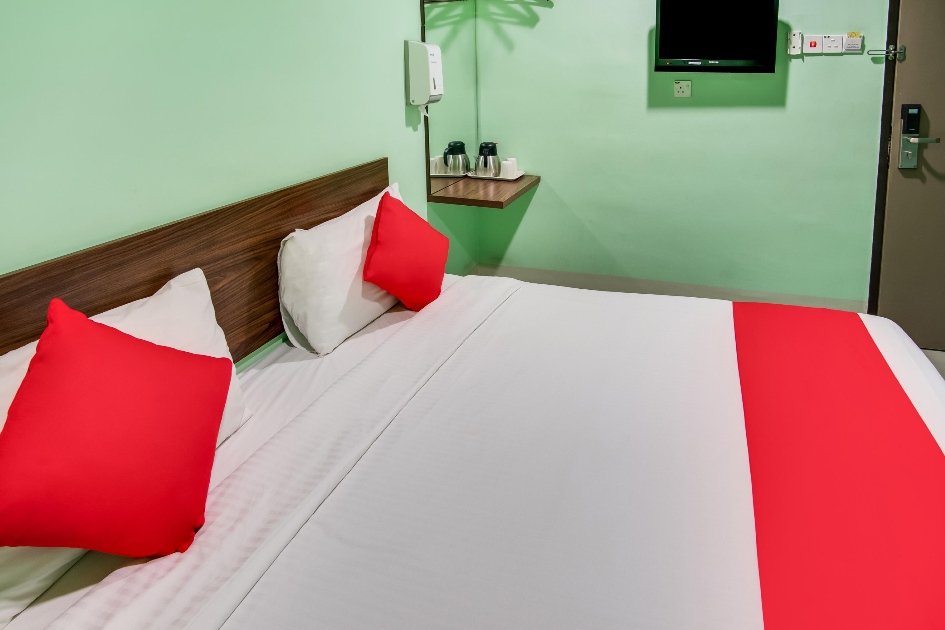 Oyo 89480 Dream House Hotel Skudai Esterno foto