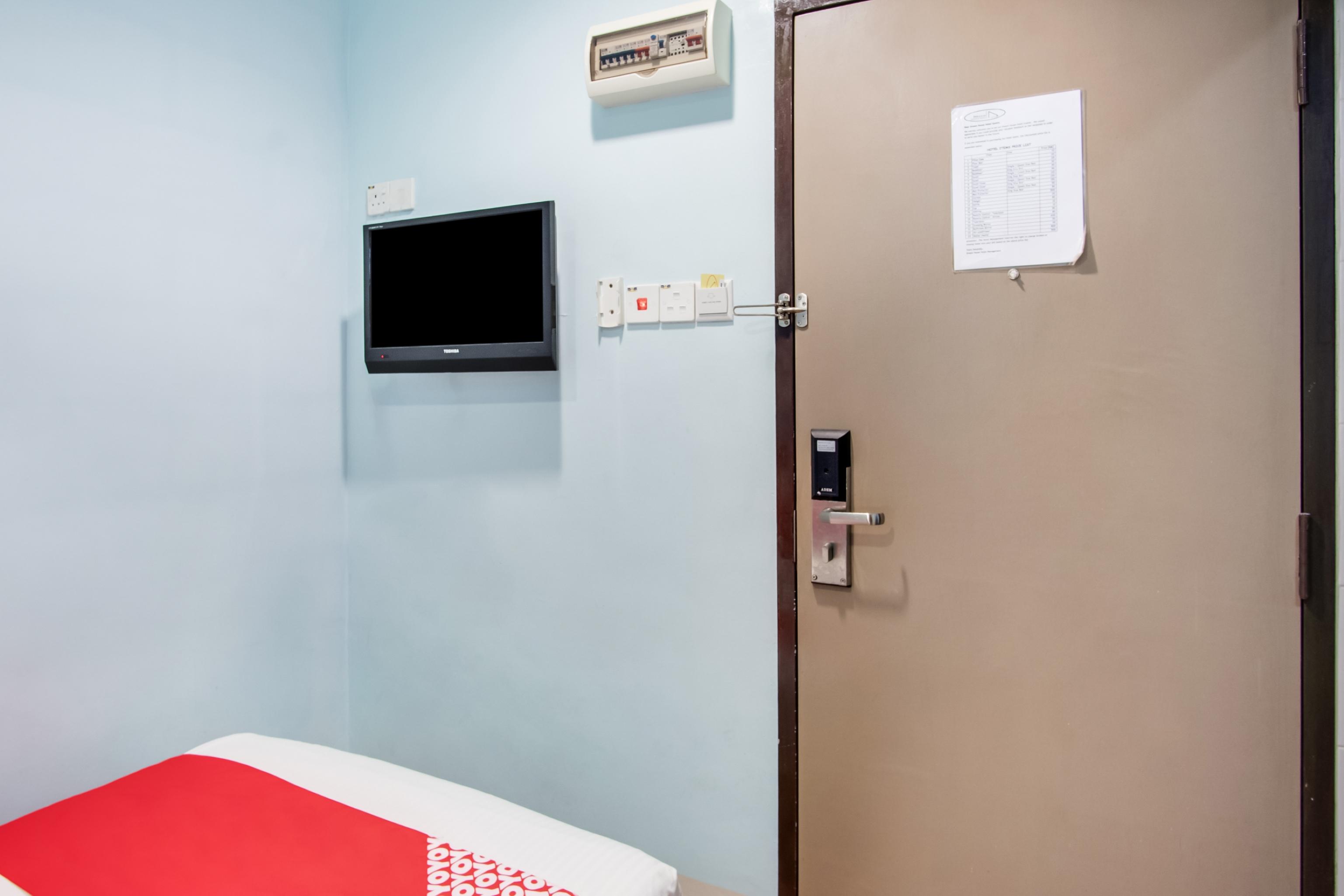 Oyo 89480 Dream House Hotel Skudai Esterno foto