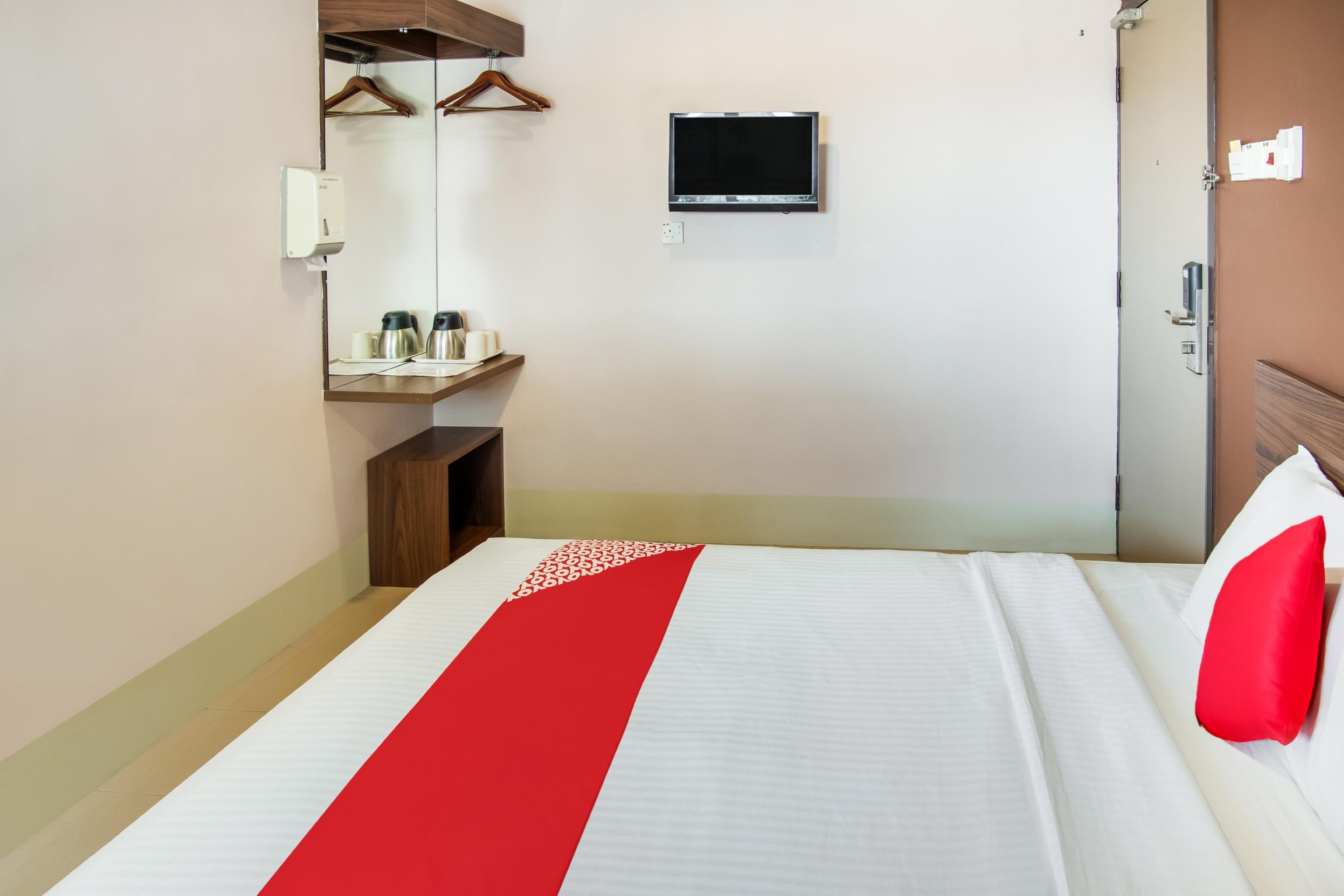 Oyo 89480 Dream House Hotel Skudai Esterno foto