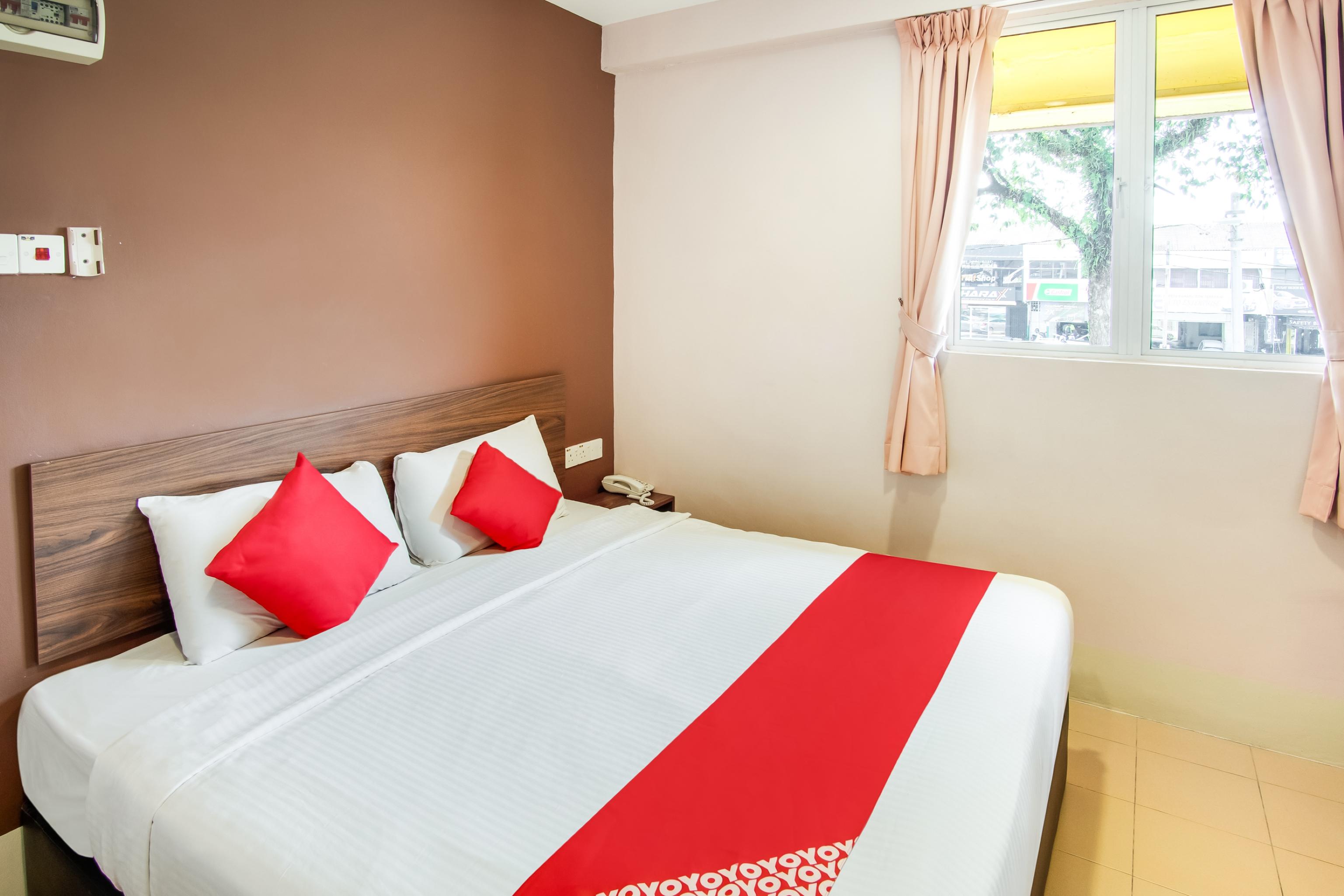 Oyo 89480 Dream House Hotel Skudai Esterno foto